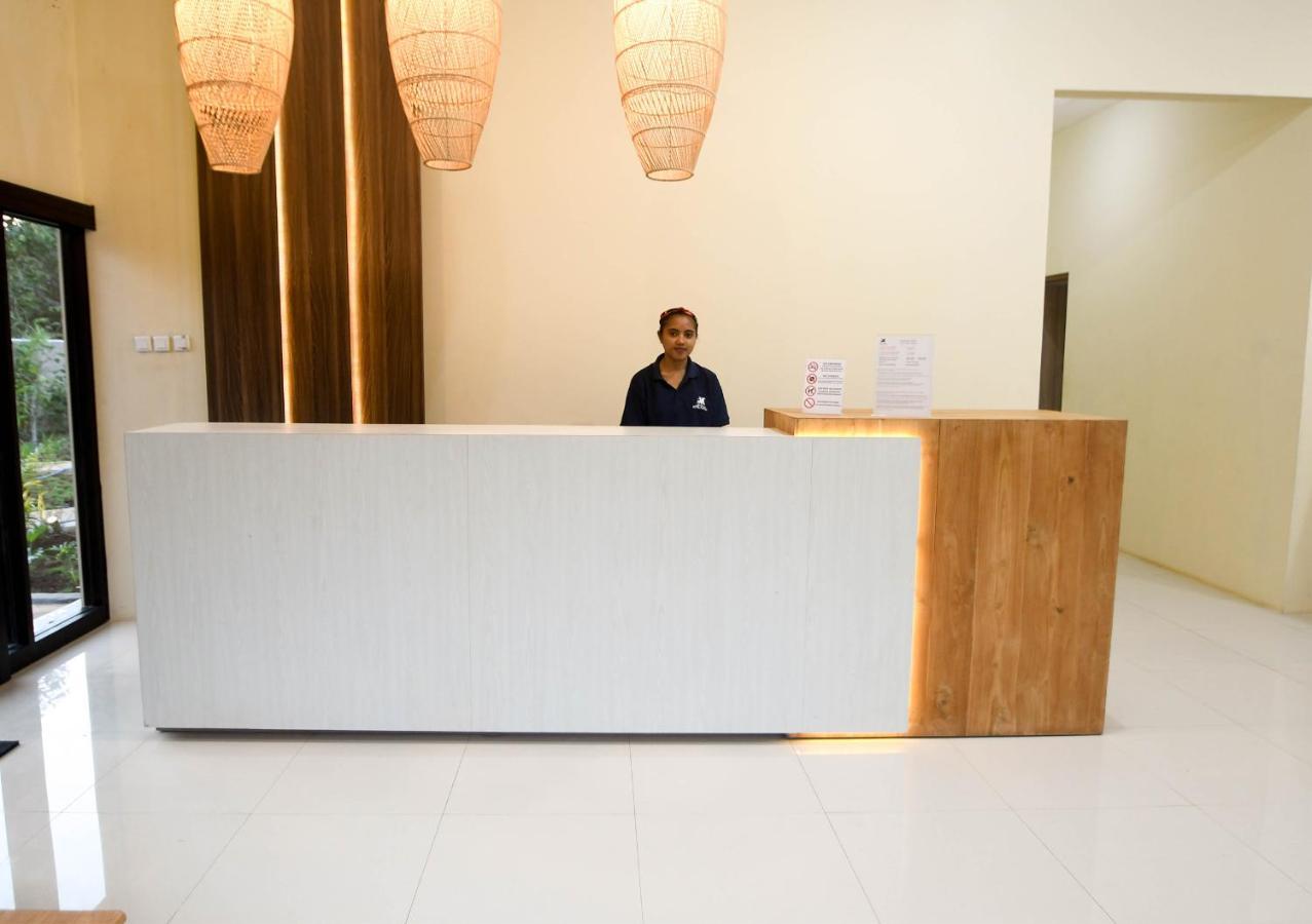 Pasola Hotel Waikelo Buitenkant foto
